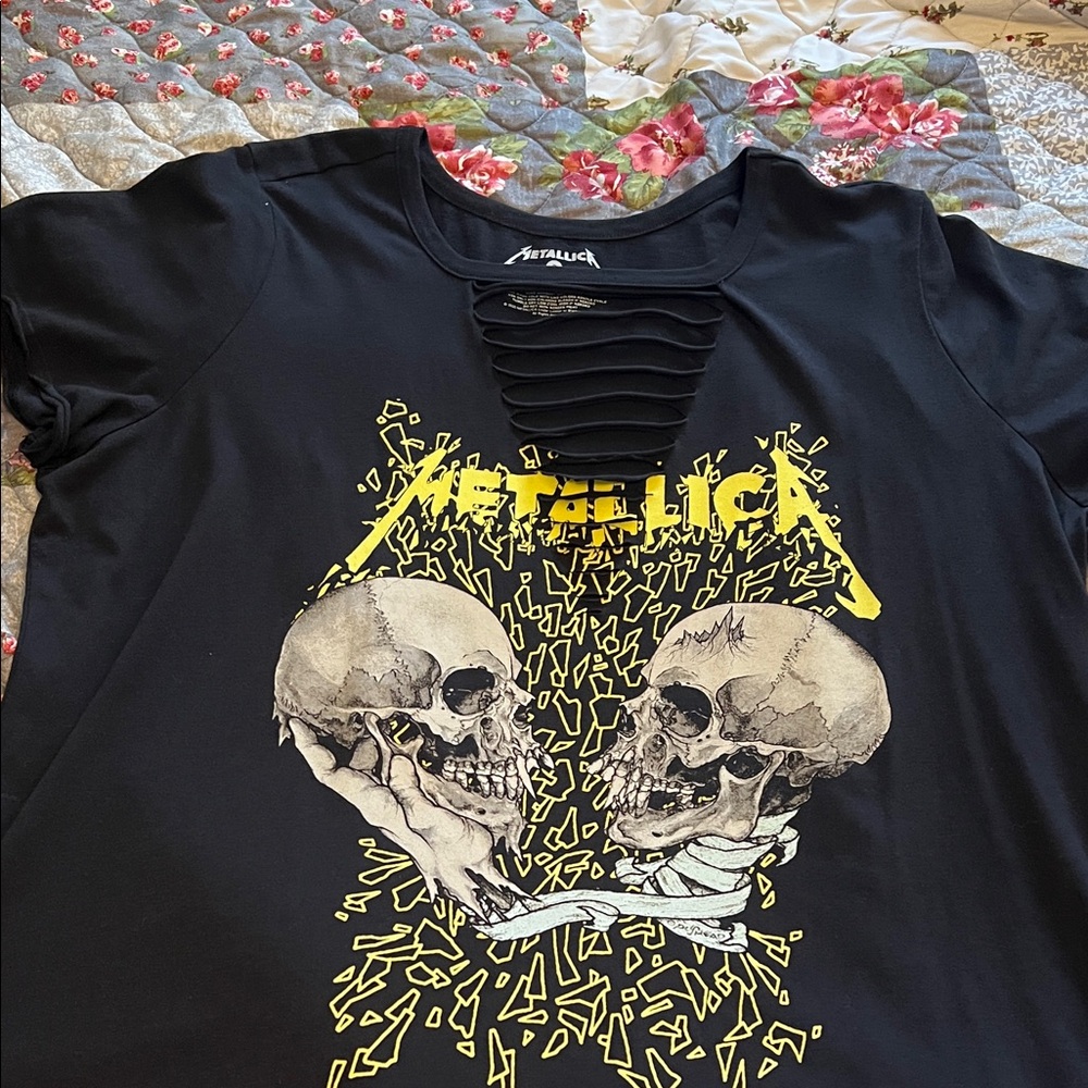 SOLD!! Metallica Black Graphic Tee with Yellow Accents